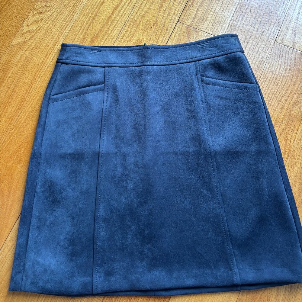 Loft mini skirt